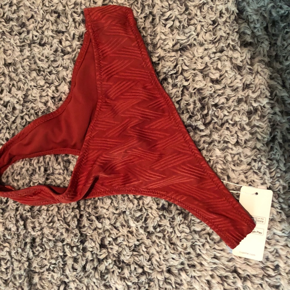 Bathing suit bottoms size medium.
